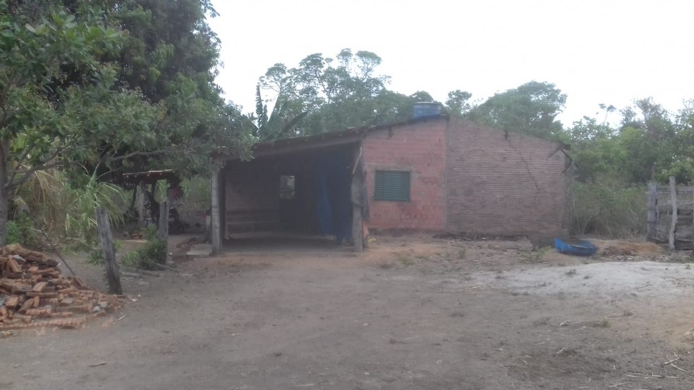 Crime aconteceu em chácara a 8 km de Paraíso do Tocantins — Foto: Aurora Fernandes/TV Anhanguera