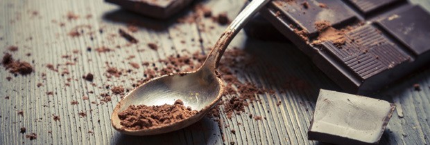 Chocolate meio amargo é rico em antioxidantes, ácidos graxos e flavonoides que deixam a pele radiante (Foto: Think Stock)