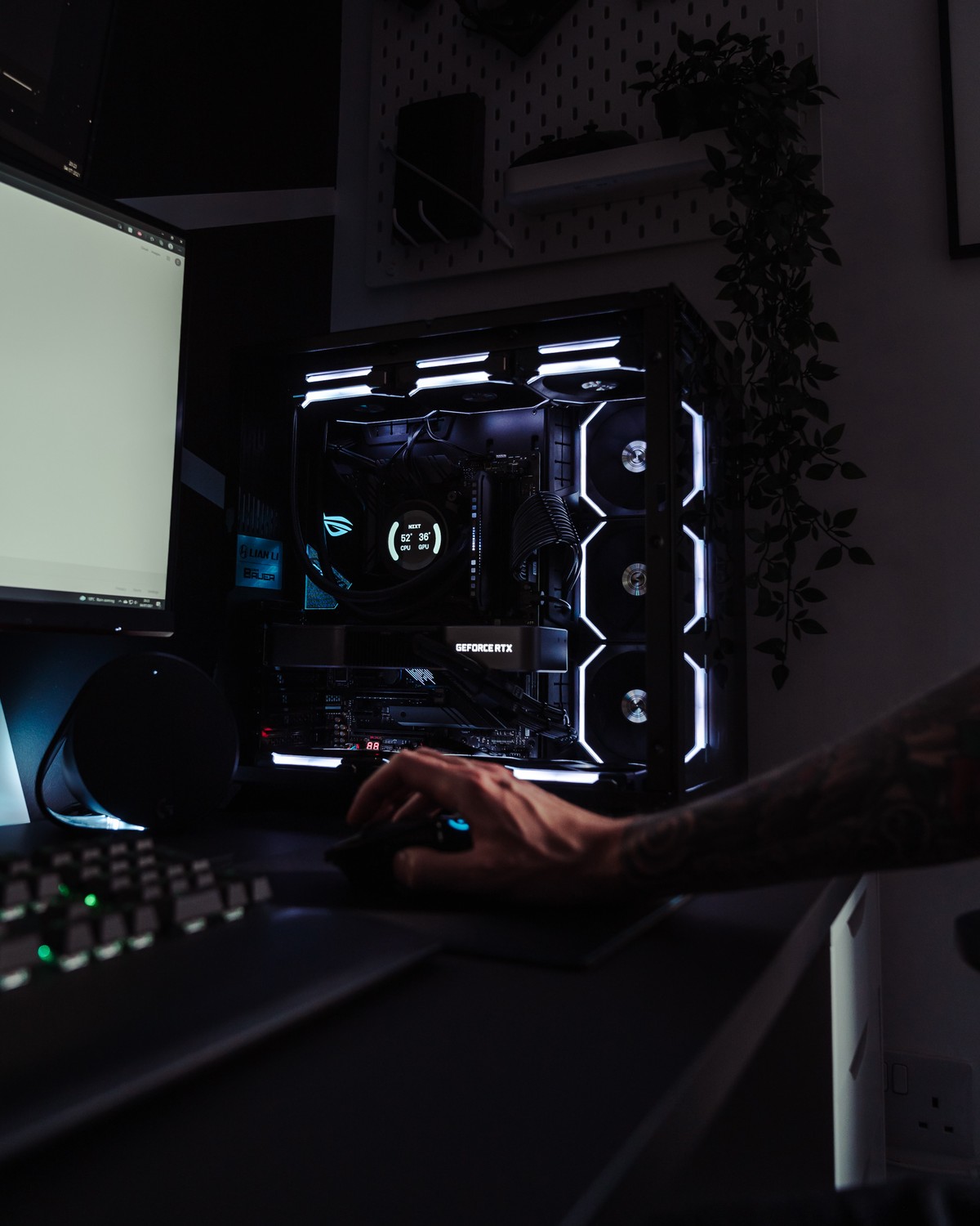 Gabinete Cougar: veja 5 modelos para montar seu computador
