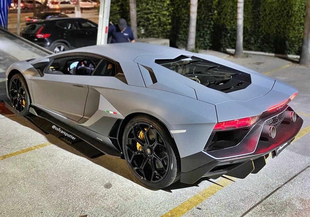 Lamborghini Aventador Ultimae 