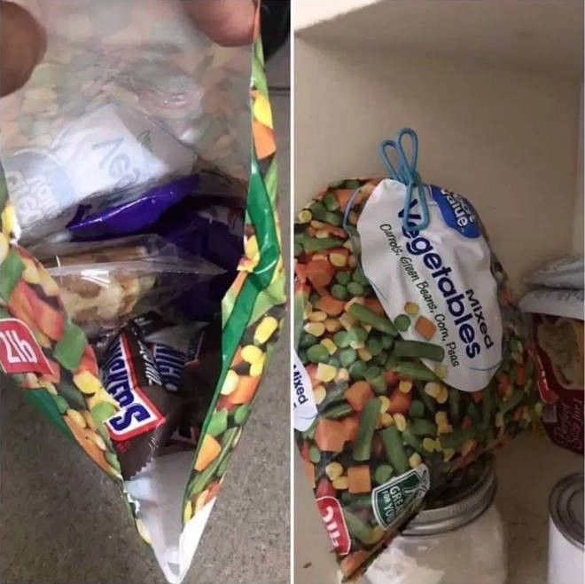 Ela esconde bombons dentro do pacote de vegetais (Foto: Reprodução/Facebook)