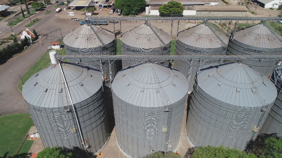 Empresas que trabalham com silos foram interditadas na regiÃ£o de Itapetininga â€” Foto: ReproduÃ§Ã£o/TV TEM