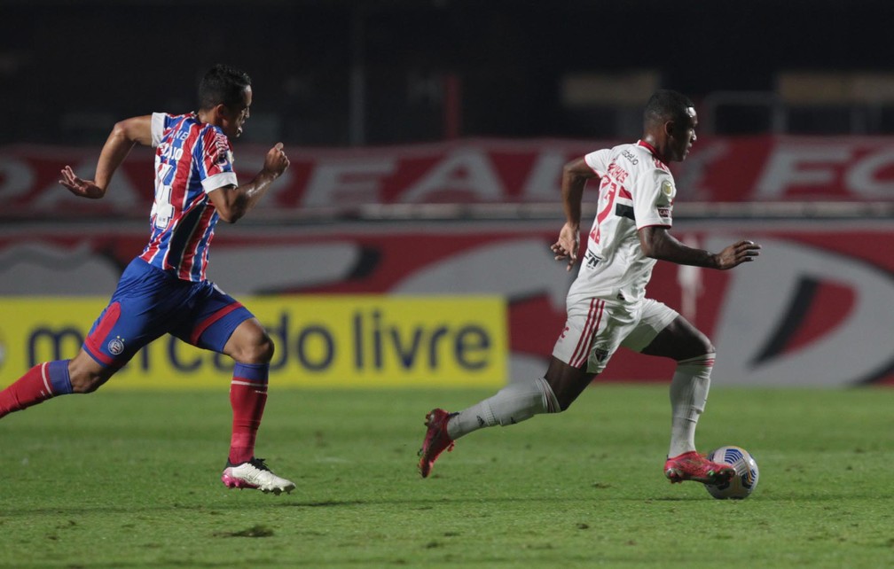 Com mais uma estreia, Crespo diz que elenco dá confiança a jovens promessas do São Paulo