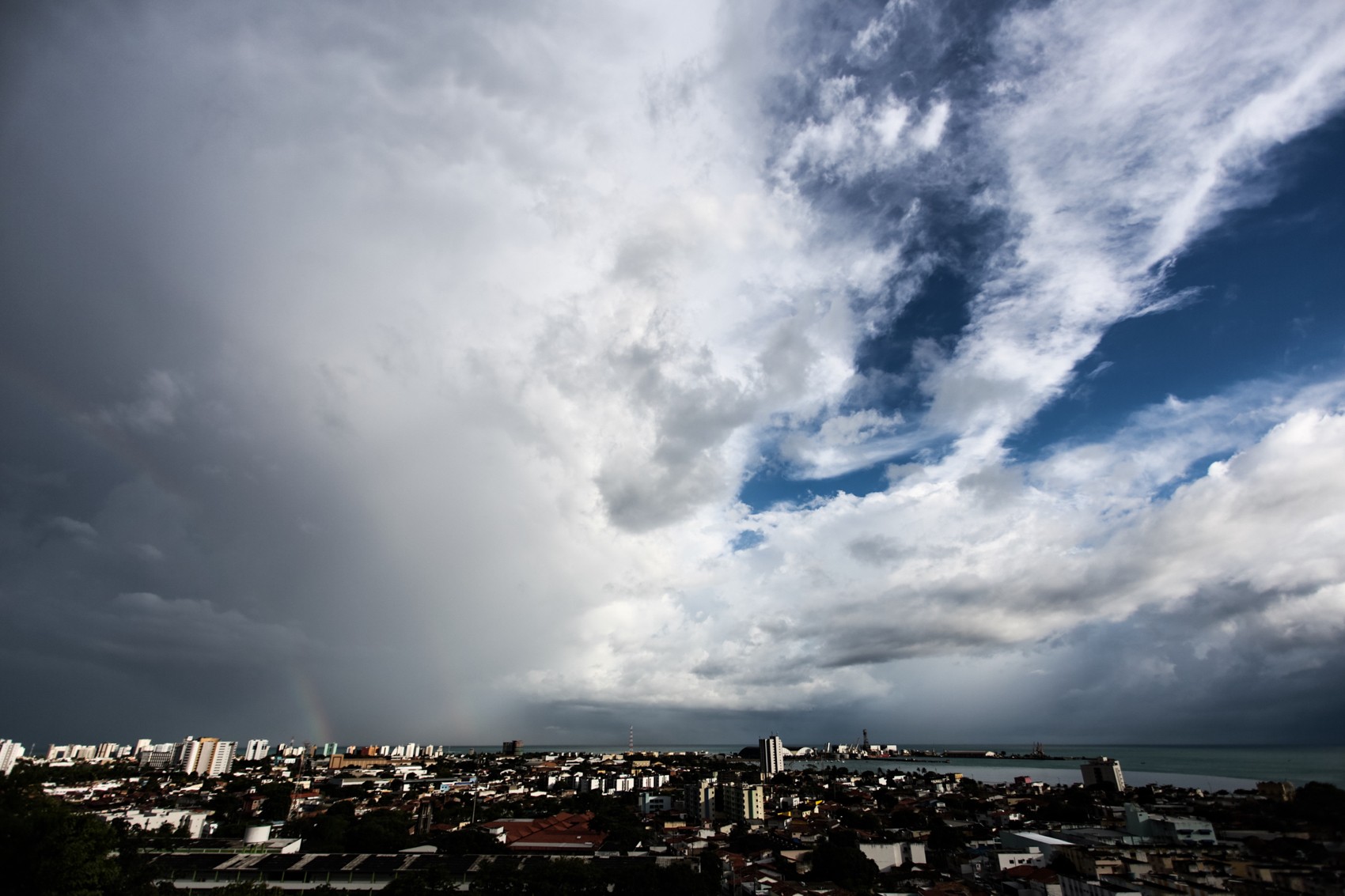Previsão para o fim de semana em Alagoas é de nebulosidade e possibilidade de chuva