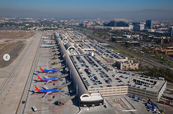 O John Wayne Airport, da cidade de Orange County, no estado da Califórnia (Foto: Instagram)
