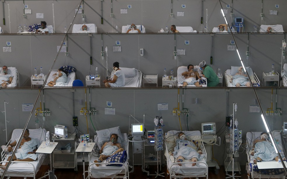 Foto mostra hospital de campanha para pacientes com Covid-19 em Santo André, no ABC paulista, no dia 26 de março. — Foto: Miguel Schincariol/AFP