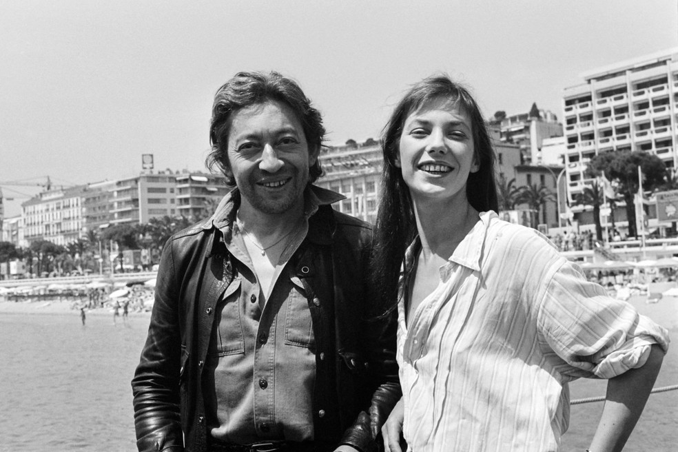 Jane Birkin e Serge Gainsbourg no Festival de Cannes em 1976 — Foto: Arquivo AFP