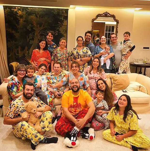 Festa do pijama de Silvio Santos (Foto: Reprodução/Instagram)