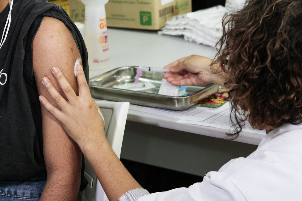 Vacina contra o sarampo: Brasil enfrentou dois surtos da doenÃ§a em 2018 â€” Foto: Cristine Rochol/PMPA 