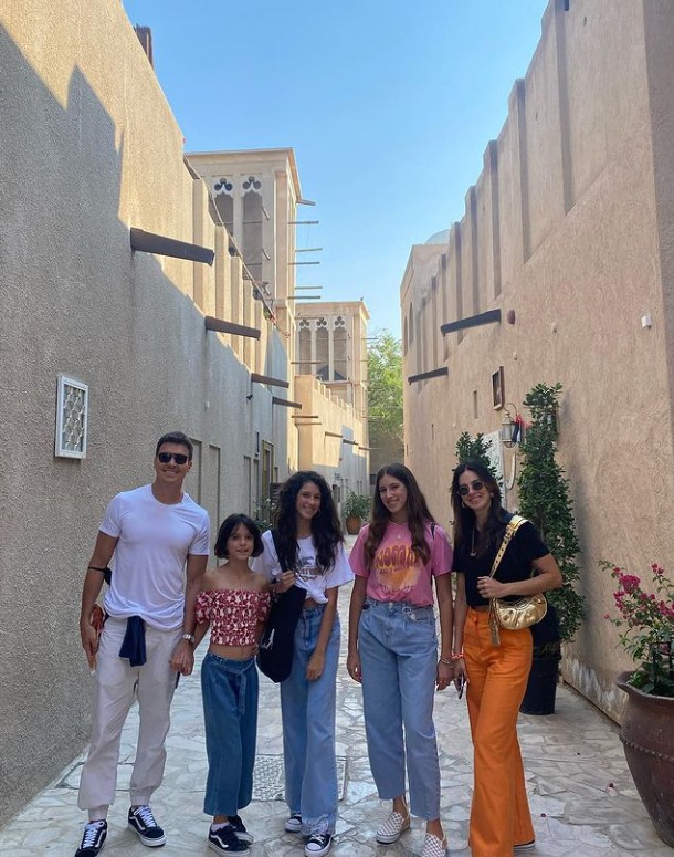 Rodrigo Faro curte Dubai com a família em hotel com diária de R$ 61 mil (Foto: Reprodução/Instagram @veraviel)