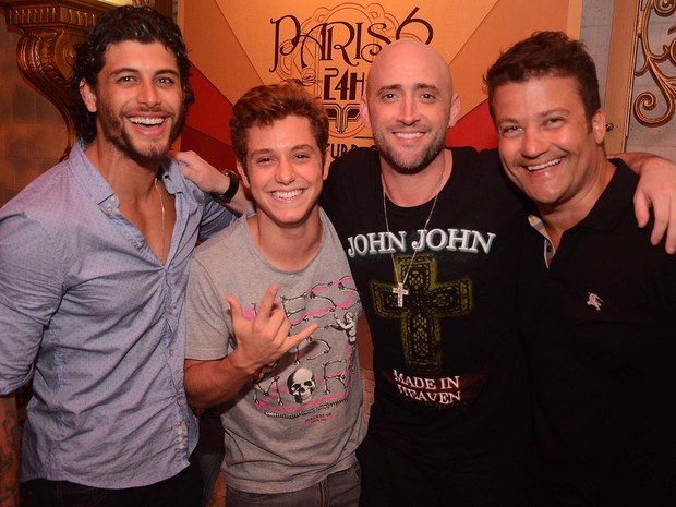 http://s2.glbimg.com/ngGV_TTjaWicctZDGpYR-5Ny8Yk=/620x465/s.glbimg.com/jo/eg/f/original/2014/01/16/jesus_luz_christian_monassa_paulo_gustavo_e_peterson_ibrahim.jpg