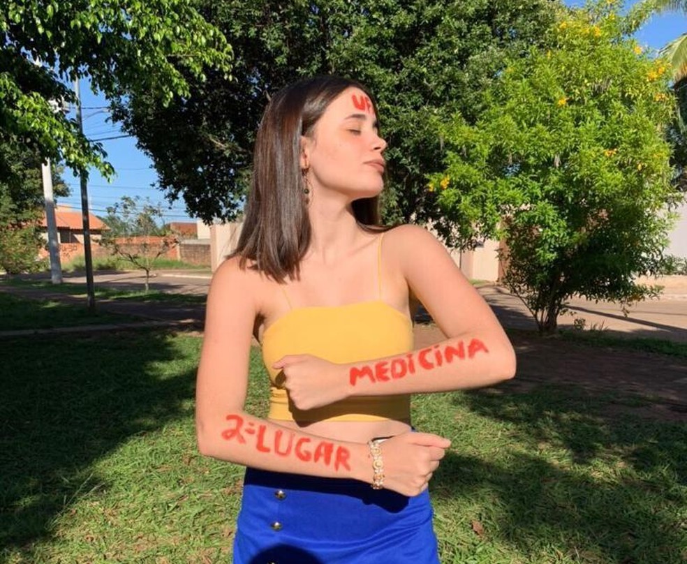 'Valeu a pena todo o esforço', diz aluna de escola pública aprovada em 2º lugar para Medicina na UFMS — Foto: Arquivo pessoal