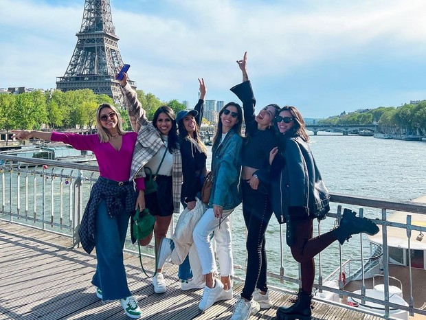 Bruna Biancardi com amigas em Paris (Foto: Reprodução/Instagram)