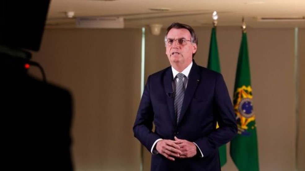 Bolsonaro gravando o pronunciamento que foi ao ar na noite desta sexta-feira (23) â€” Foto: PresidÃªncia da RepÃºblica