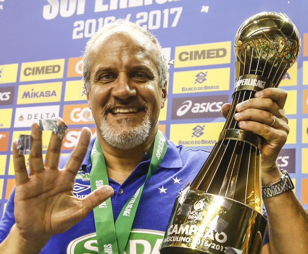 Técnico traça meta para o Cruzeiro na temporada: