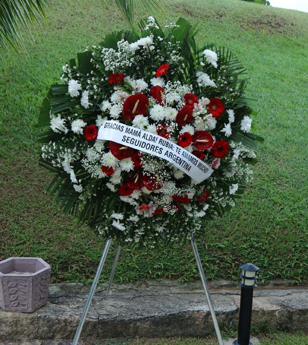 Famosos enviam coroas de flores (Foto: Daniel Pinheiro/AgNews) Famosos enviam coroas de flores (Foto: Daniel Pinheiro/AgNews)