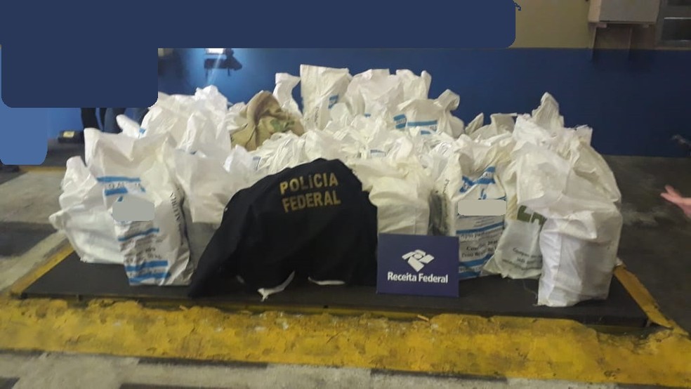 Resultado de imagem para PF apreende mais de uma tonelada de cocaína no porto de Santos