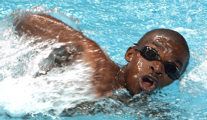 Eric Moussambani natação Olimpíadas 2000 (Foto: AFP)