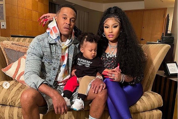 Nicki Minaj com o marido e o filho (Foto: Instagram)