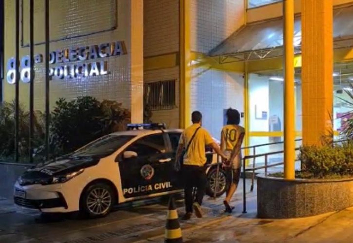 Preso transexual suspeito de esfaquear companheiro em Barra do Piraí - G1