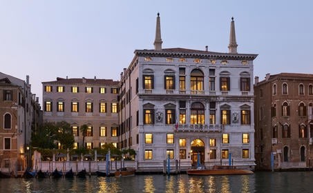 O luxuoso hotel em Veneza