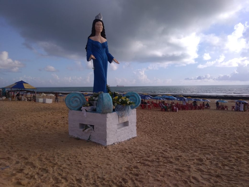 Nova estátua de Iemanjá é inaugurada na Praia do Meio em Natal | Rio Grande  do Norte | G1