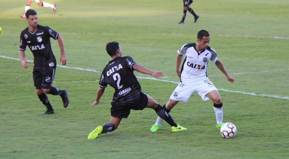 ABC perde a 11ª partida na Série B e terá o returno para buscar reação para escapar de degola (Foto: Diego Simonetti/Blog do Major)