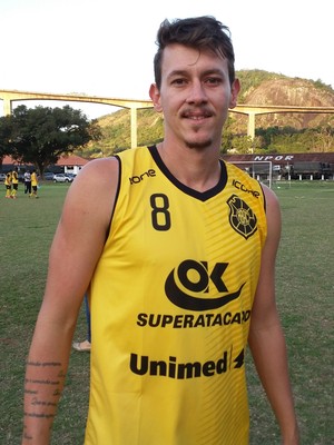 Kleber Viana, zagueiro do Rio Branco-ES (Foto: Richard Pinheiro/GloboEsporte.com)