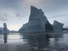 Plataforma de gelo da Antártica se desintegra com rapidez, aponta Nasa