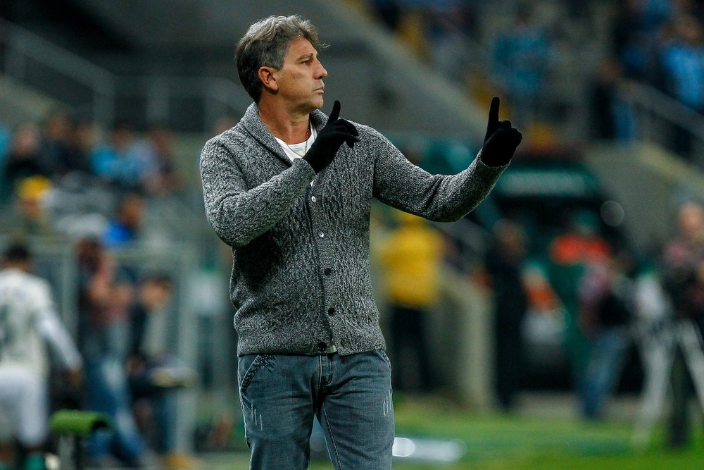 Renato rejeita atuação de gala contra Coxa para torcedor não ficar mal acostumado