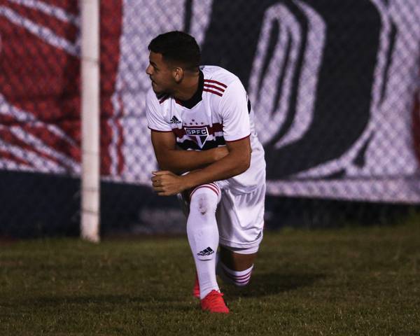 São Paulo vende promessa da base para o Apoel, do Chipre