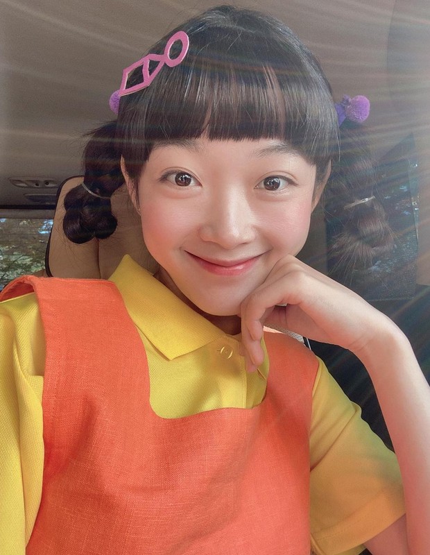 Lee Yoo-Mi, atriz de Round 6, se fantasia como a boneca da série (Foto: Reprodução/Instagram)