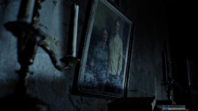 Fique atento aos quadros e decoração da demo de Resident Evil 7 para notar mudanças (Foto: Reprodução/VG247)