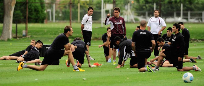 treino Lanus sul-americana (Foto: Marcos Ribolli / Globoesporte.com)