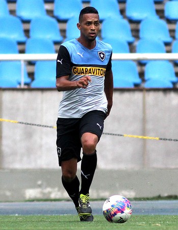 Luis Ricardo Treino Botafogo (Foto: Vitor Silva / SSpress)