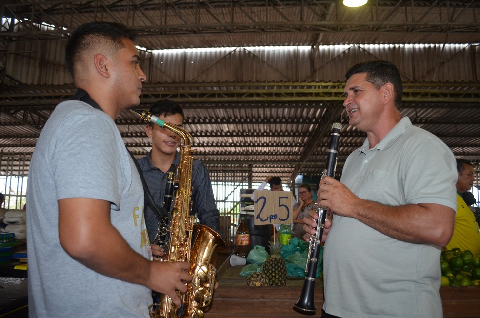 Intenção do projeto é levar a música instrumental para espaços inesperados — Foto: Rita Torrinha/G1