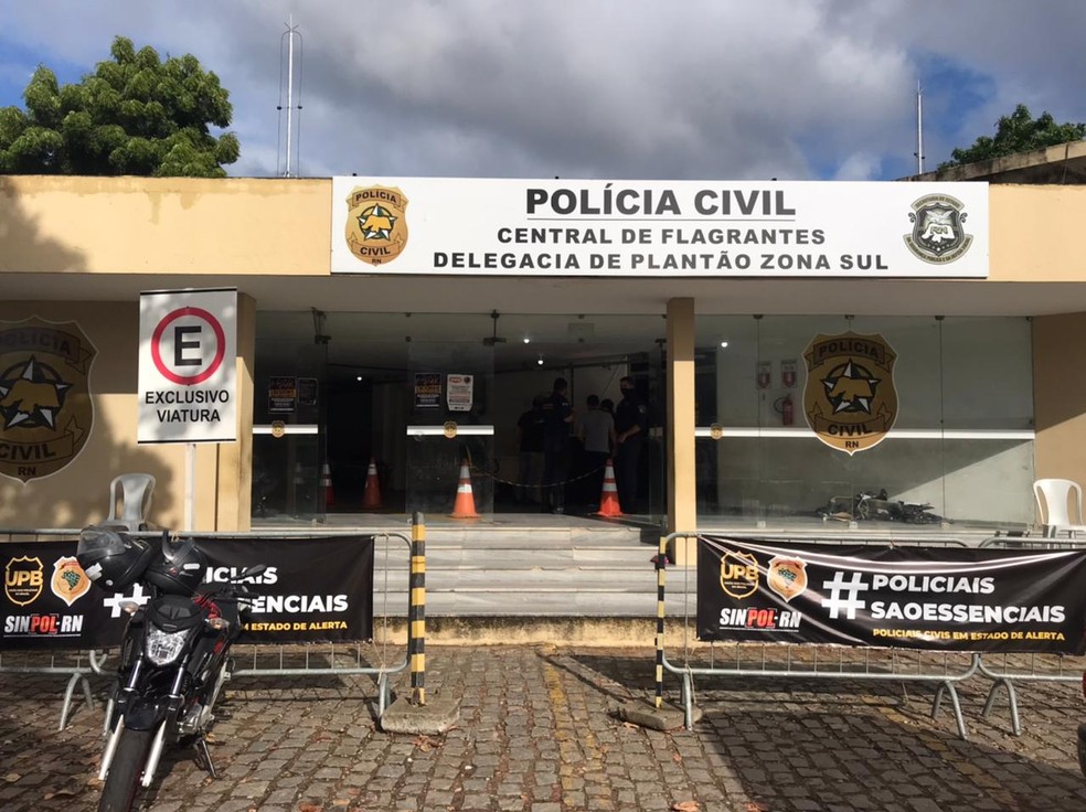 Caso foi registrado na Central de Flagrantes, em Natal — Foto: Kléber Teixeira/Inter TV Cabugi