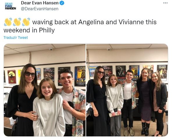 Angelina Jolie e Vivienne aproveitaram peça de teatro juntas na Filadélfia e tiraram foto com o elenco de Dear Evan Hansen (Foto: Reprodução / Twitter)