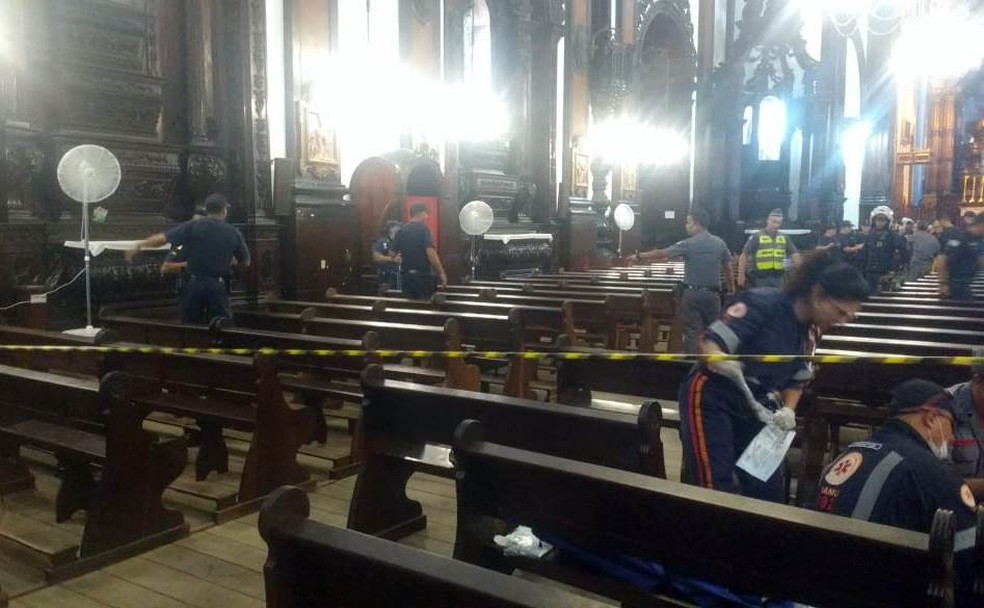 Imagem mostra interior da Catedral, em Campinas &mdash; Foto:  Anderson de Oliveira