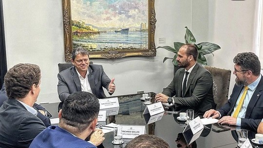 Criticado por acenos à esquerda, Tarcísio tem 'semana bolsonarista' com visitas de Eduardo Bolsonaro, Salles e Braga Netto
