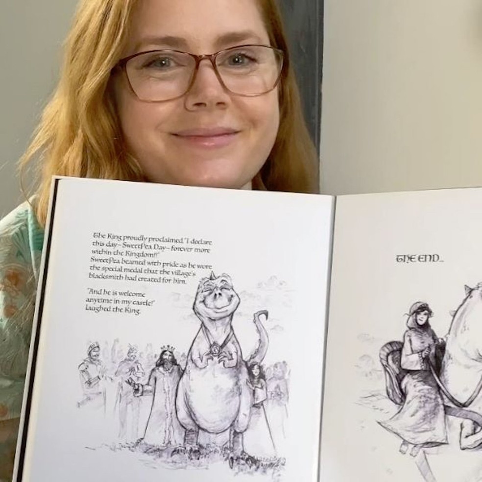 Amy Adams em vídeo do projeto Save with stories — Foto: Reprodução/Instagram/savewithstories