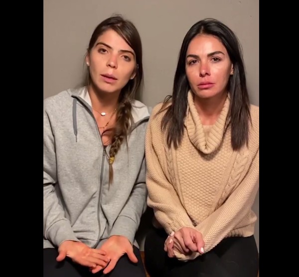 As atrizes Esmeralda Ugalde e Vanessa Aria no vídeo em que anunciam sua liberação pelos sequestradores (Foto: Instagram)