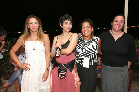 O Vogue team aterrissou em terras cariocas para mostrar o melhor do evento. Aqui, Camila Garcia, Anita Porfirio, Daniela Falcão e Silvia Rogar 