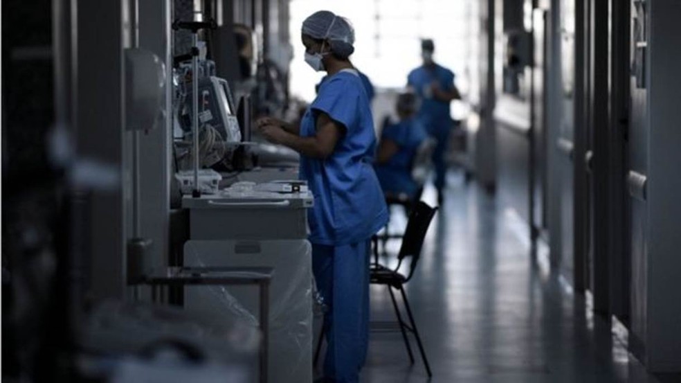 Exames feitos durante internações costumam identificar comorbidades desconhecidas por pacientes — Foto: DOUGLAS MAGNO/AFP VIA GETTY IMAGES