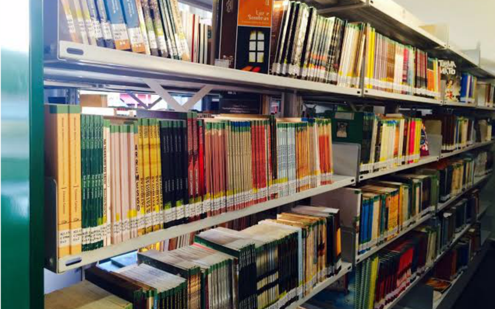 Biblioteca tem acervo de mais de 80 mil livros â Foto: DivulgaÃ§Ã£o/ Secretaria de Cultura de MT