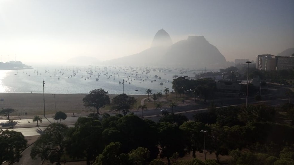 Sol aparece no Rio, mas céu pode ficar parcialmente nublado ao longo deste sábado (13) — Foto: Cristina Boeckel / G1