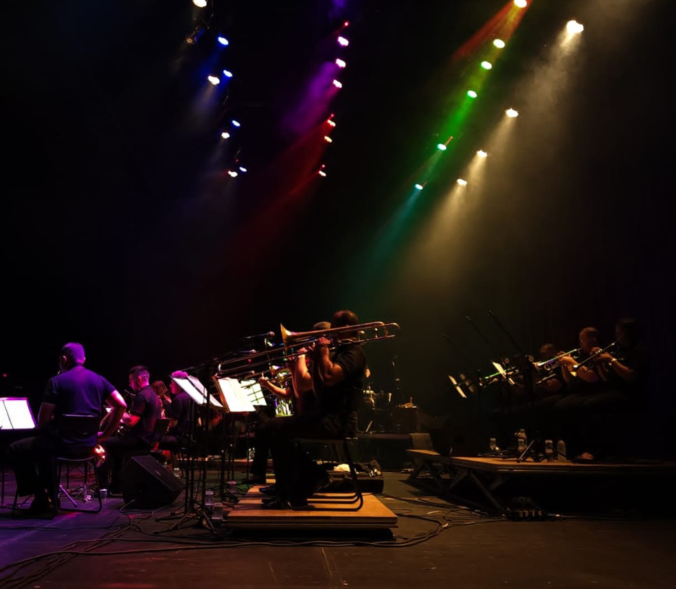 Em comemoração ao Dia da Costureira, evento leva 1.500 profissionais do RN ao teatro — Foto: Cedida