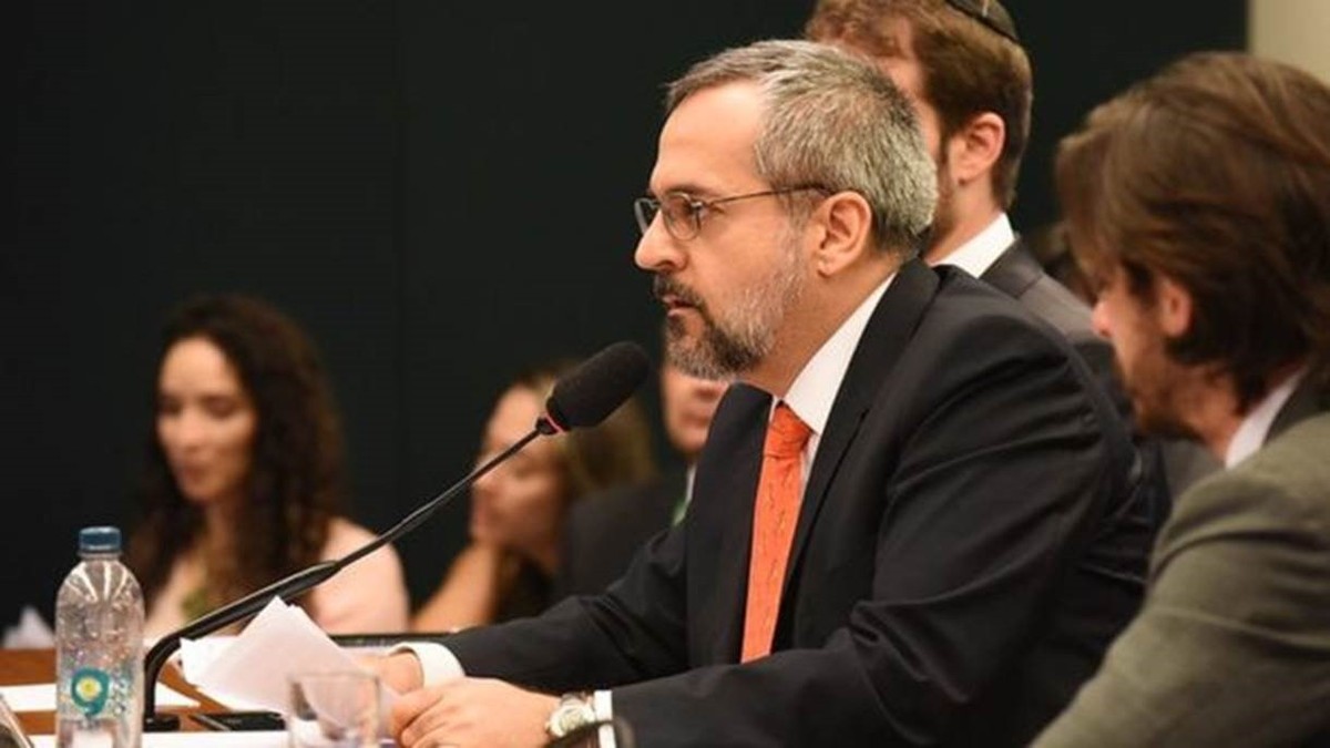 MPF pede explicações a Weintraub por críticas às expressões 'povos indígenas' e 'povo cigano'