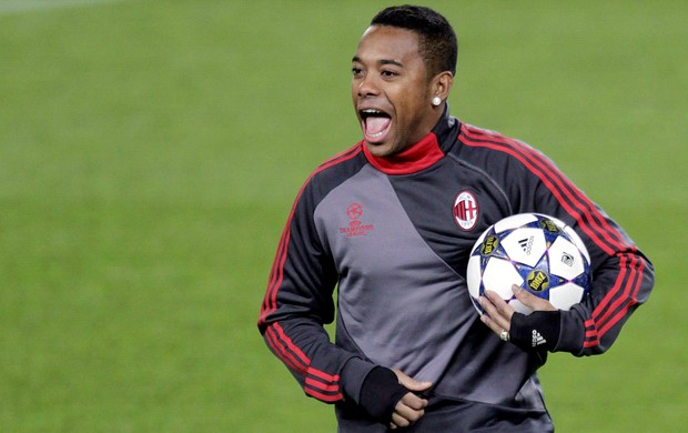 Robinho volta, mas Milan também tropeça na Sampdoria no Italiano