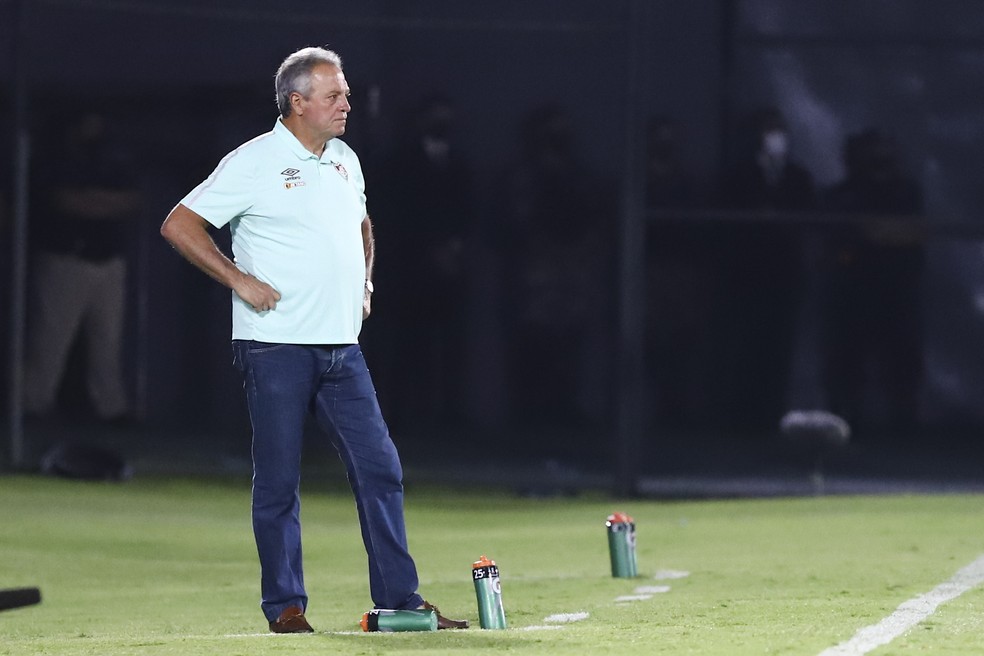 Abel Braga diz que sentimento é de desolação no Fluminense com a queda para o Olimpia — Foto: Nathalia Aguilar/EFE